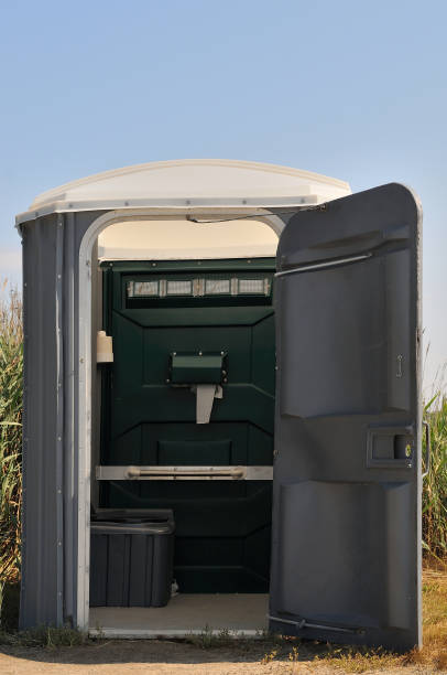 Professional porta potty rental in Lake Mathews, CA